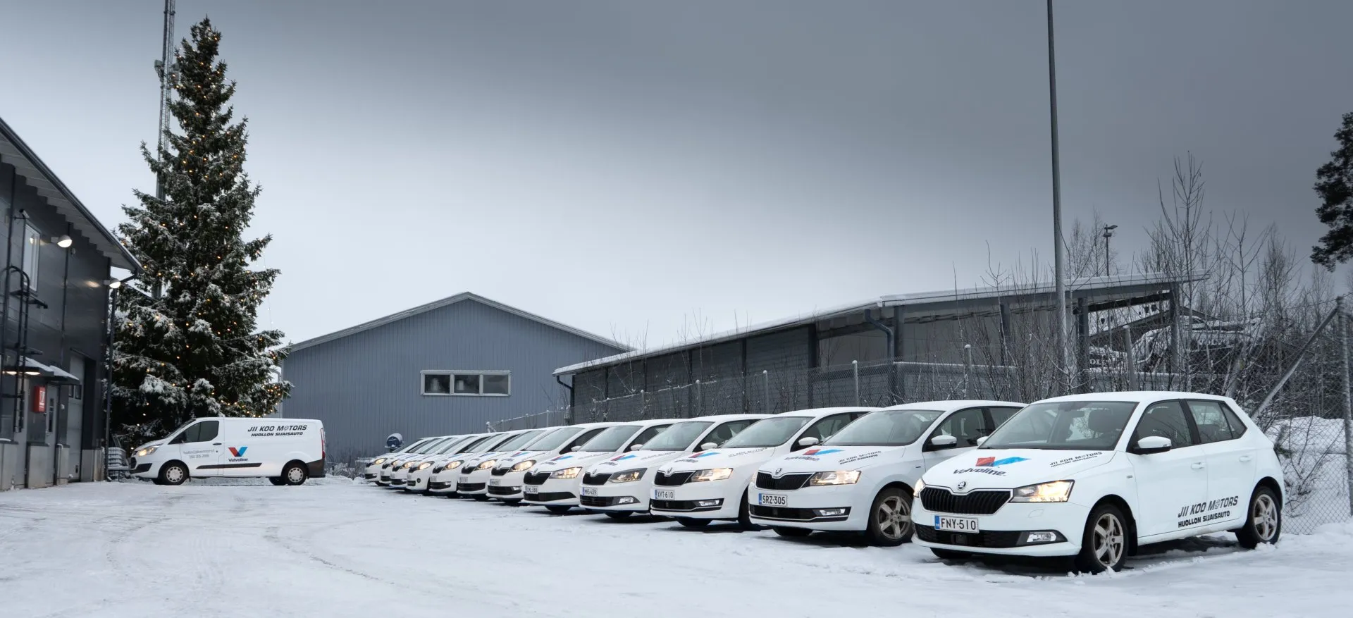 JII KOO Motorsin korjaamohalli Tampereella
